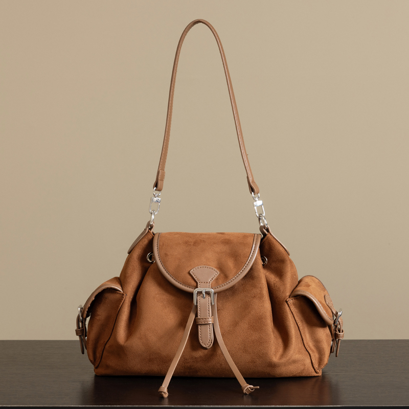 Interior Design Vintage Style - Bolsos de estilo inglés en ante