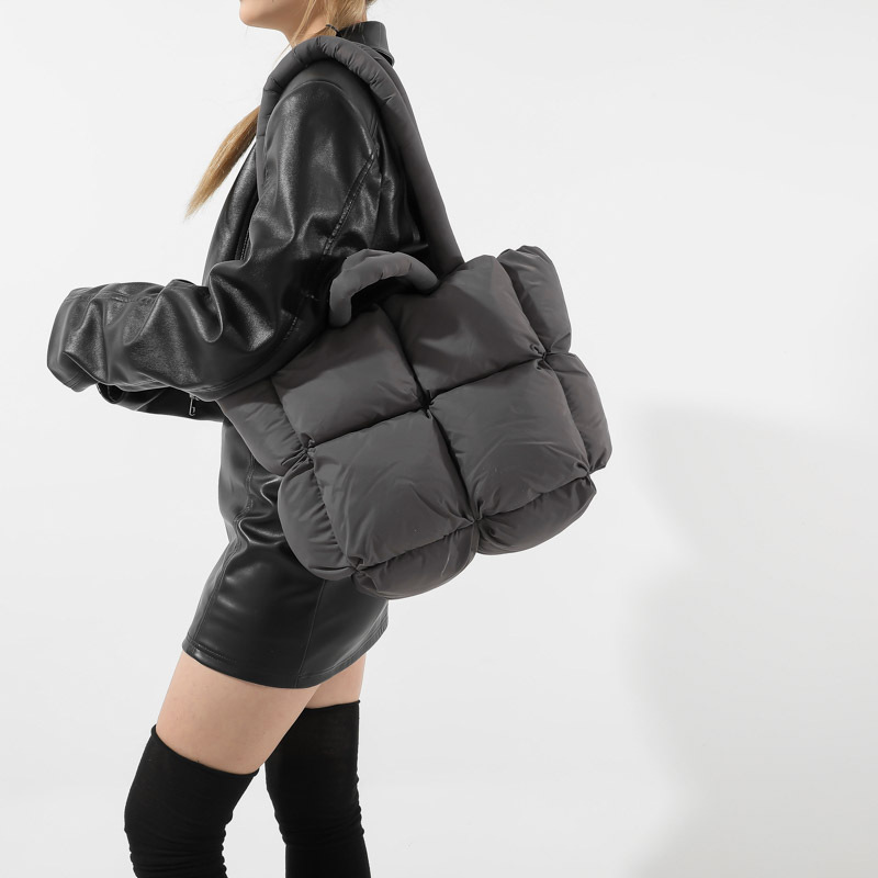 Bolso de mano acolchado suave  - Interior Design Warm reseña y precio